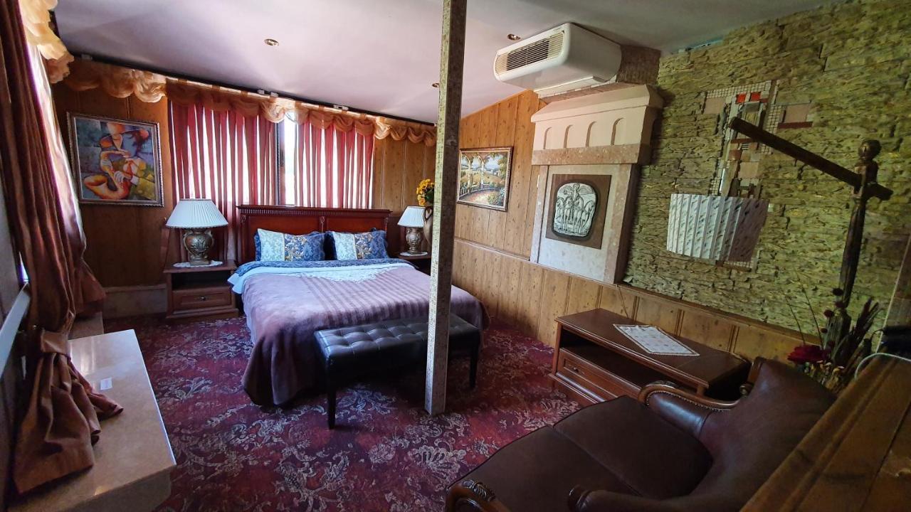 Boutique Hotel Boris Palace & Restaurant Płowdiw Zewnętrze zdjęcie