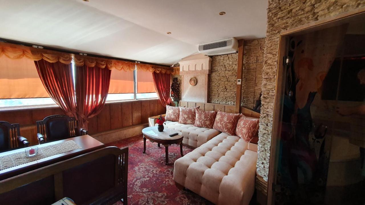 Boutique Hotel Boris Palace & Restaurant Płowdiw Zewnętrze zdjęcie
